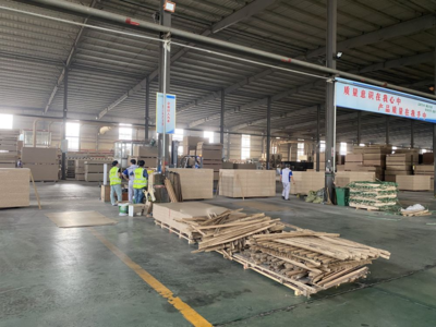 年產值超過700億元 曹縣莊寨鎮(zhèn)板材加工企業(yè)超過1000家